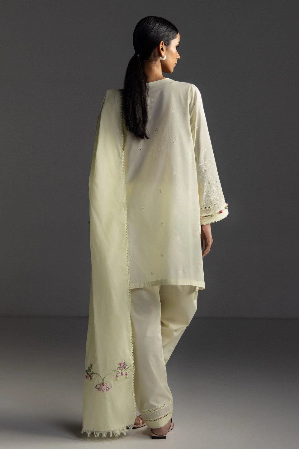 Coco By Zara Shahjahan Lawn 2026 – 3-Piece Embroidered Lawn Suit (LIORA-8B)