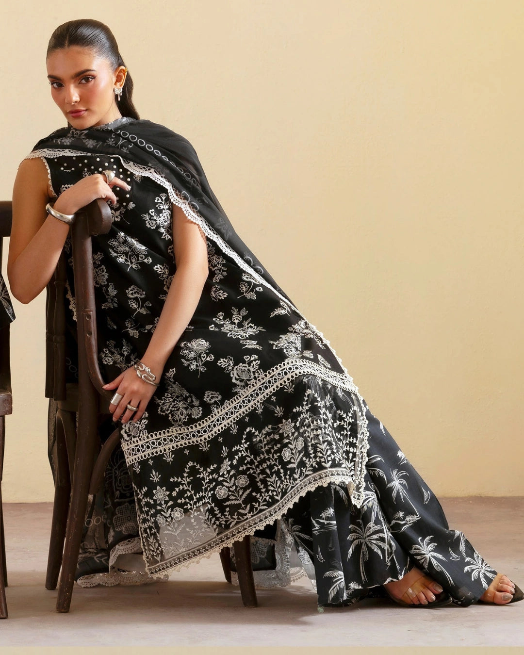 Ember lawn 26 by mahnur EM-003 |Unstitched|