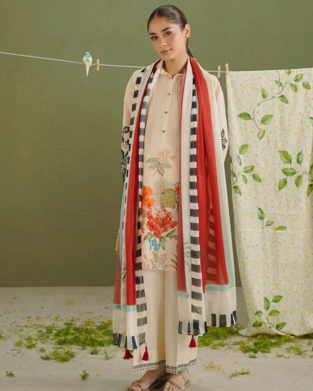Coco By Zara Shahjahan 3-Piece Embroidered Lawn Suit (VERA-3A)