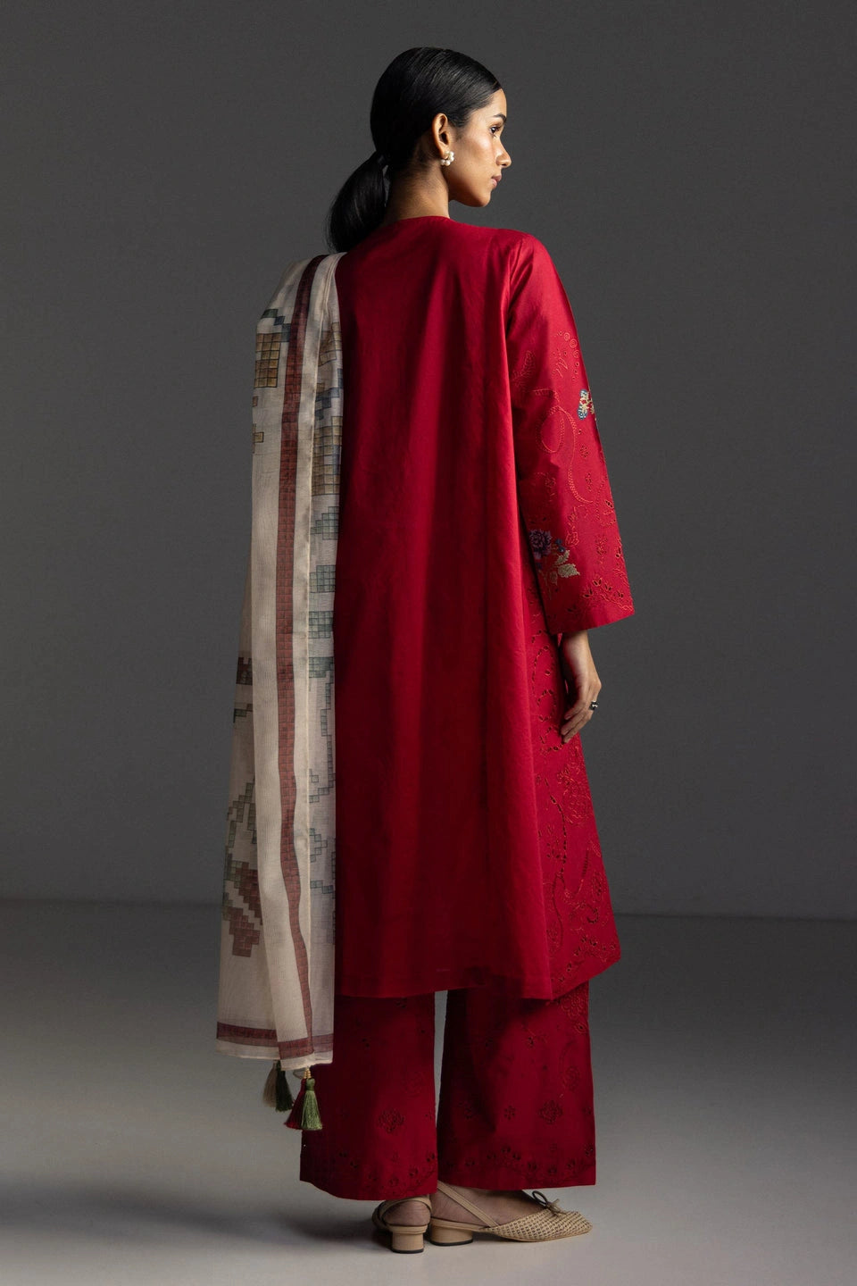 Coco By Zara Shahjahan Lawn 2026 – 3-Piece Embroidered Lawn Suit (SUNE-10A)