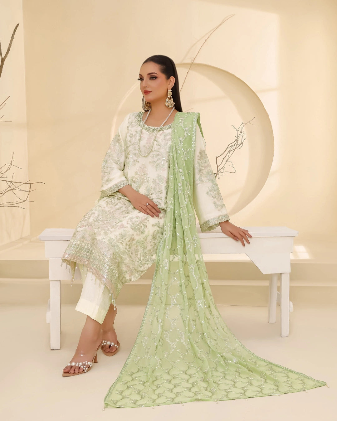 Tawakkal Embroidered Bamber Chiffon Suit With La Bella Viscose Jacquard Trouser D-005