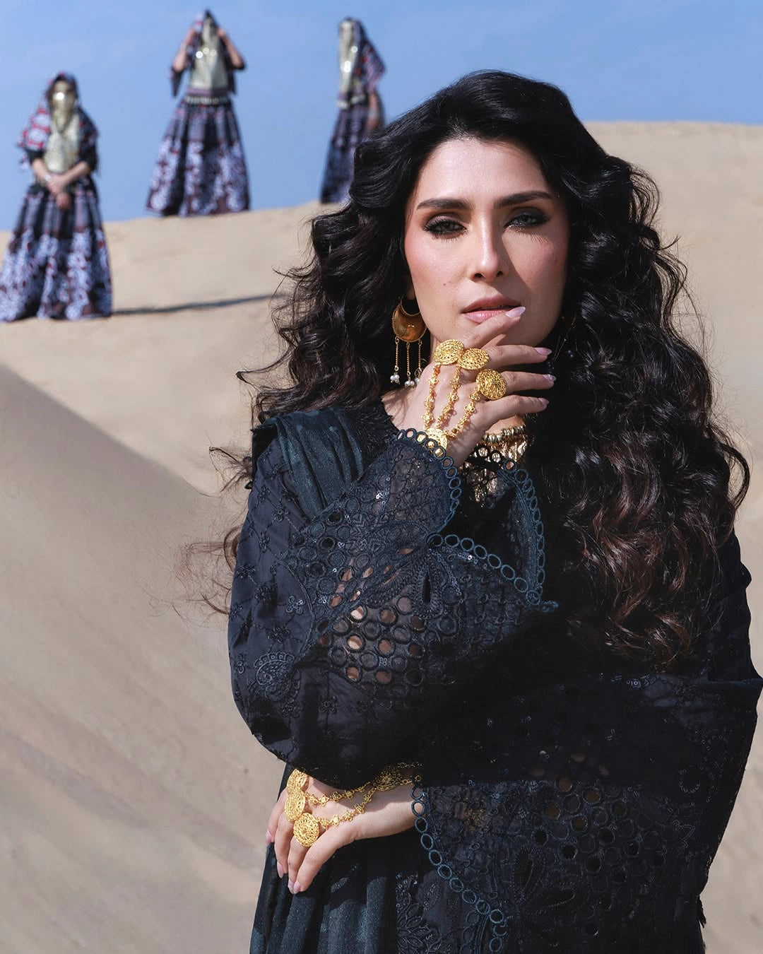 Nureh Aman – Ne-01 | Luxury Embroidered Lawn 3-Piece Suit