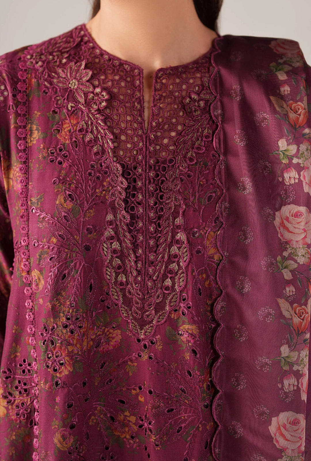 IZNIK Luxury Lawn Collection – SS-01 | 12-Piece Set in Deep Fuchsia