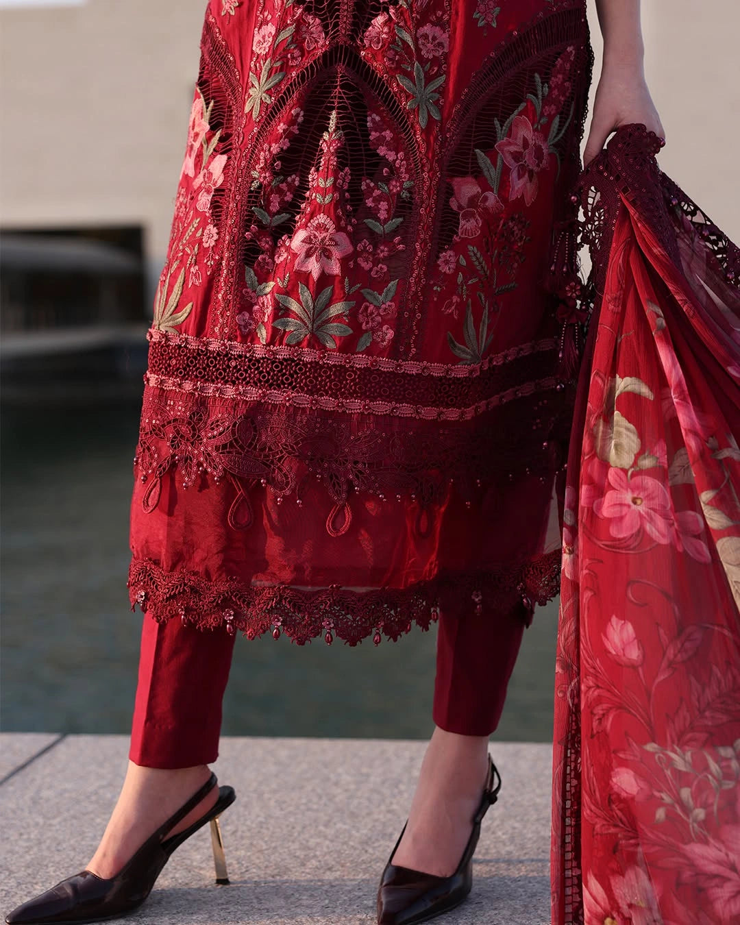 MARIA B LUXURY 3 Piece Embroidered Lawn Suit (Unstitched)