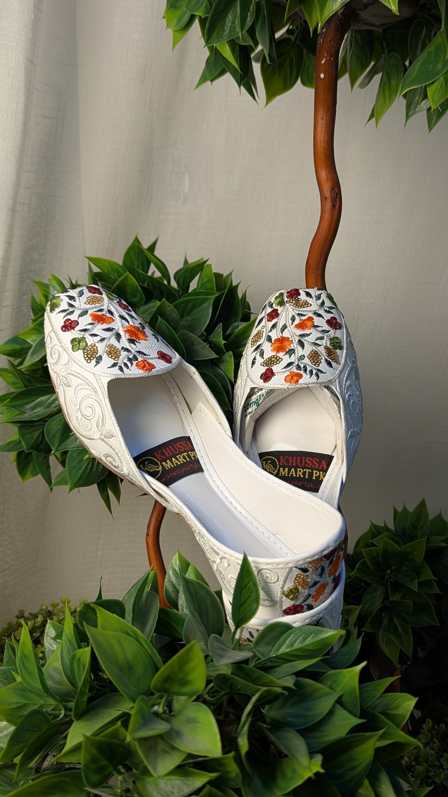 Ladies Fancy Khussa K/22