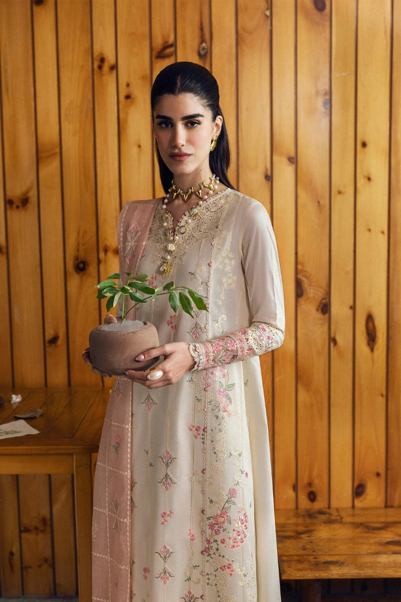 Qalamkar Qlinekari Inlays – Chikankari Embroidered Lawn Ready to Wear (DC #07)