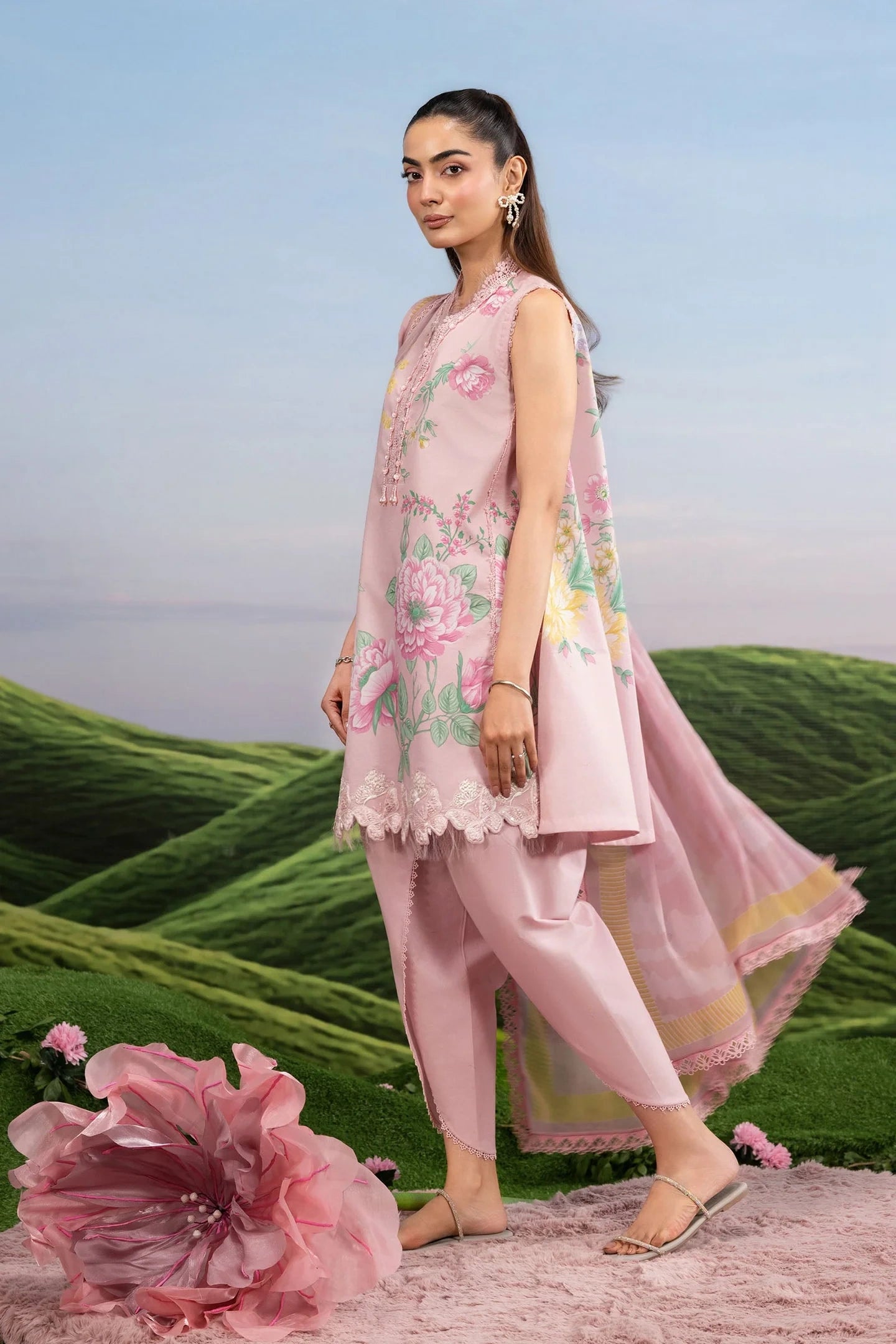 MariaB MBasics-Embroidered Lawn 3 Piece Unstitched Suit with Chiffon Dupatta (D4A)