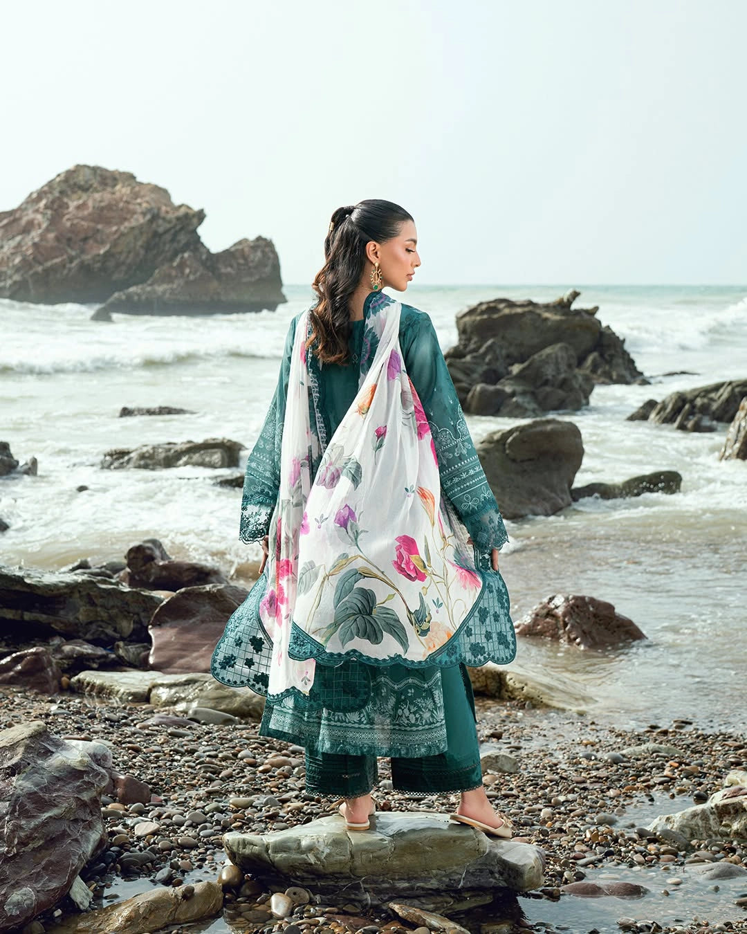 Gardenia by Nurèh – Embroidered & Printed Lawn 3 Piece Suit with Chiffon Dupatta (NSG-198)