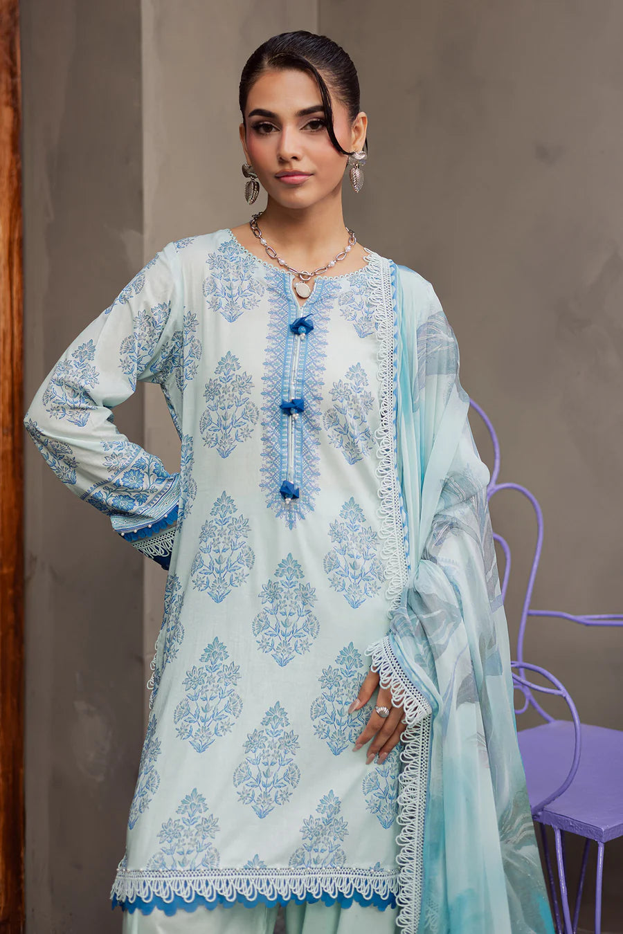 Signature Prints By Nurèh – Printed Lawn 3 Piece Unstitched Suit with Chiffon Dupatta (SP-158)