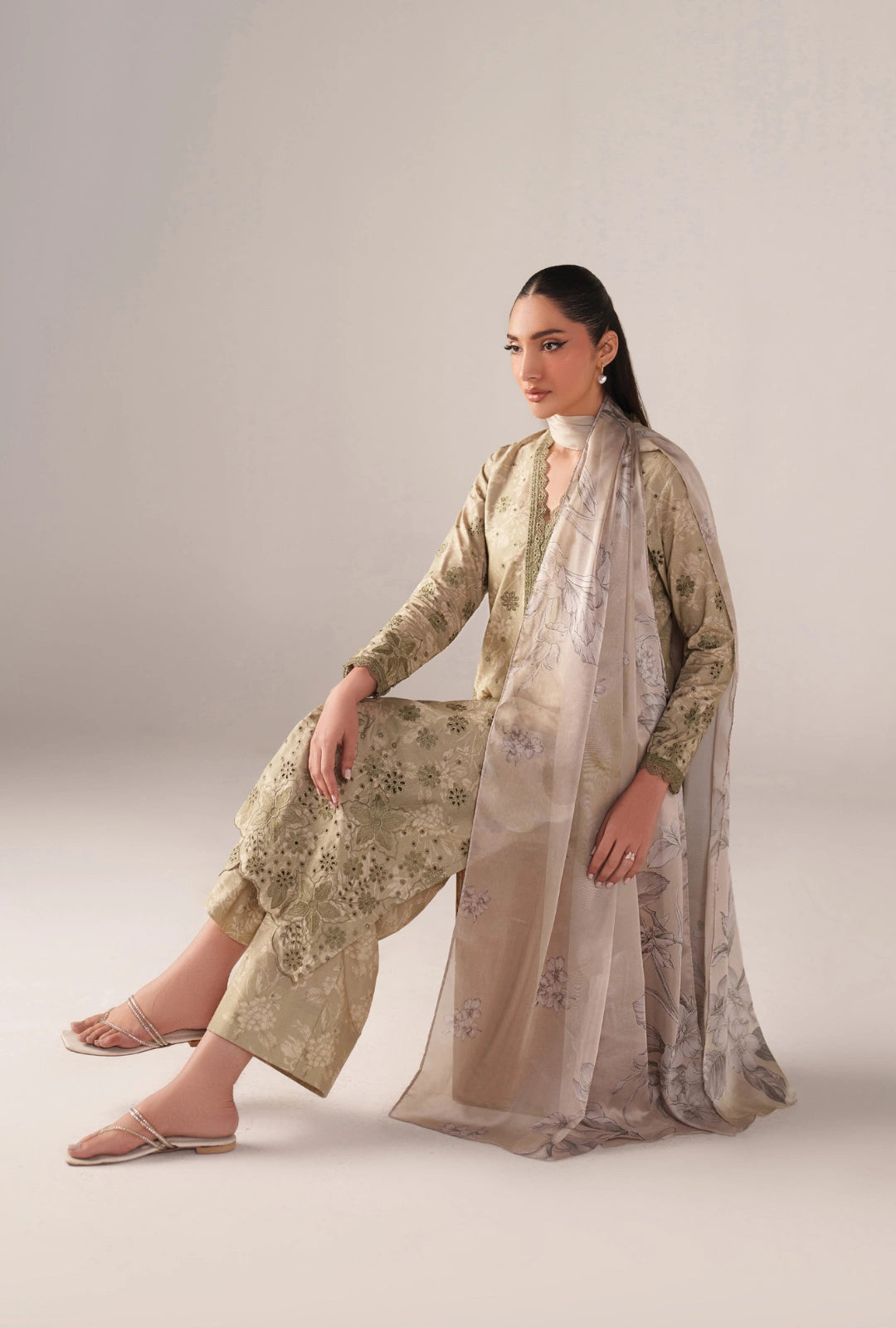 IZNIK Luxury Lawn Collection – SS-02 | Pistachio Green 3-Piece Set