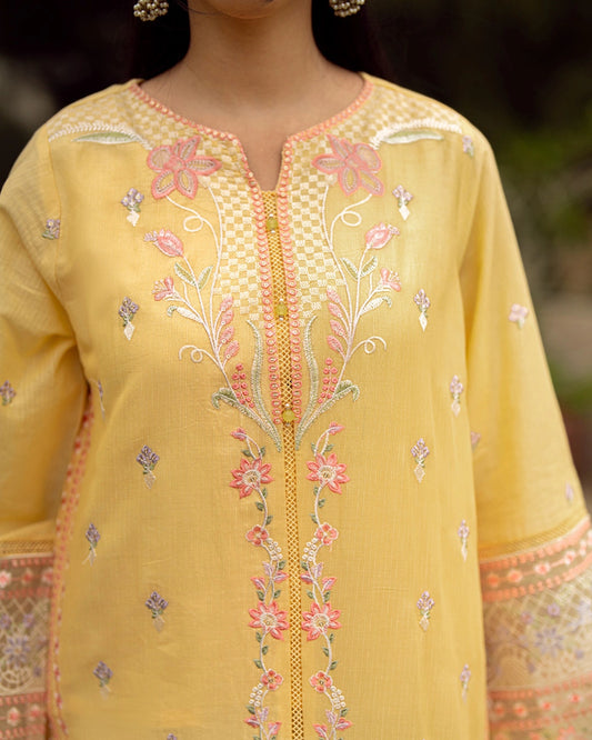 Noorza – Surkhab Festive Lawn Suit