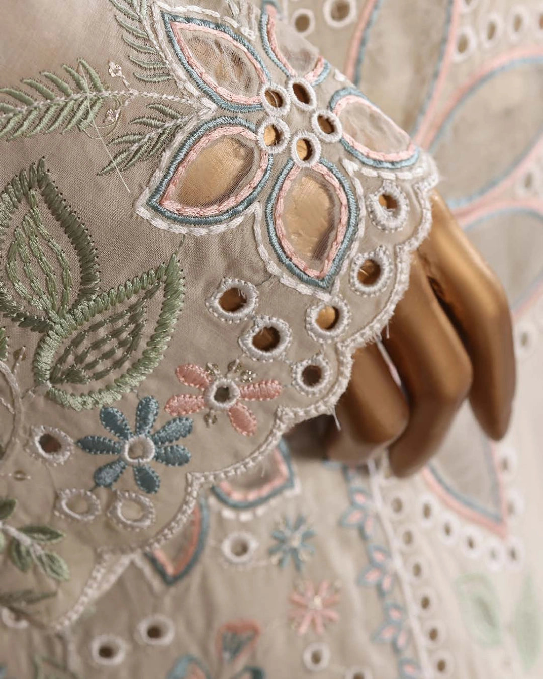 HZ Muse-Embroidered 3 Piece Outfit Stitched Suite IVORY (CSE-3P-212)
