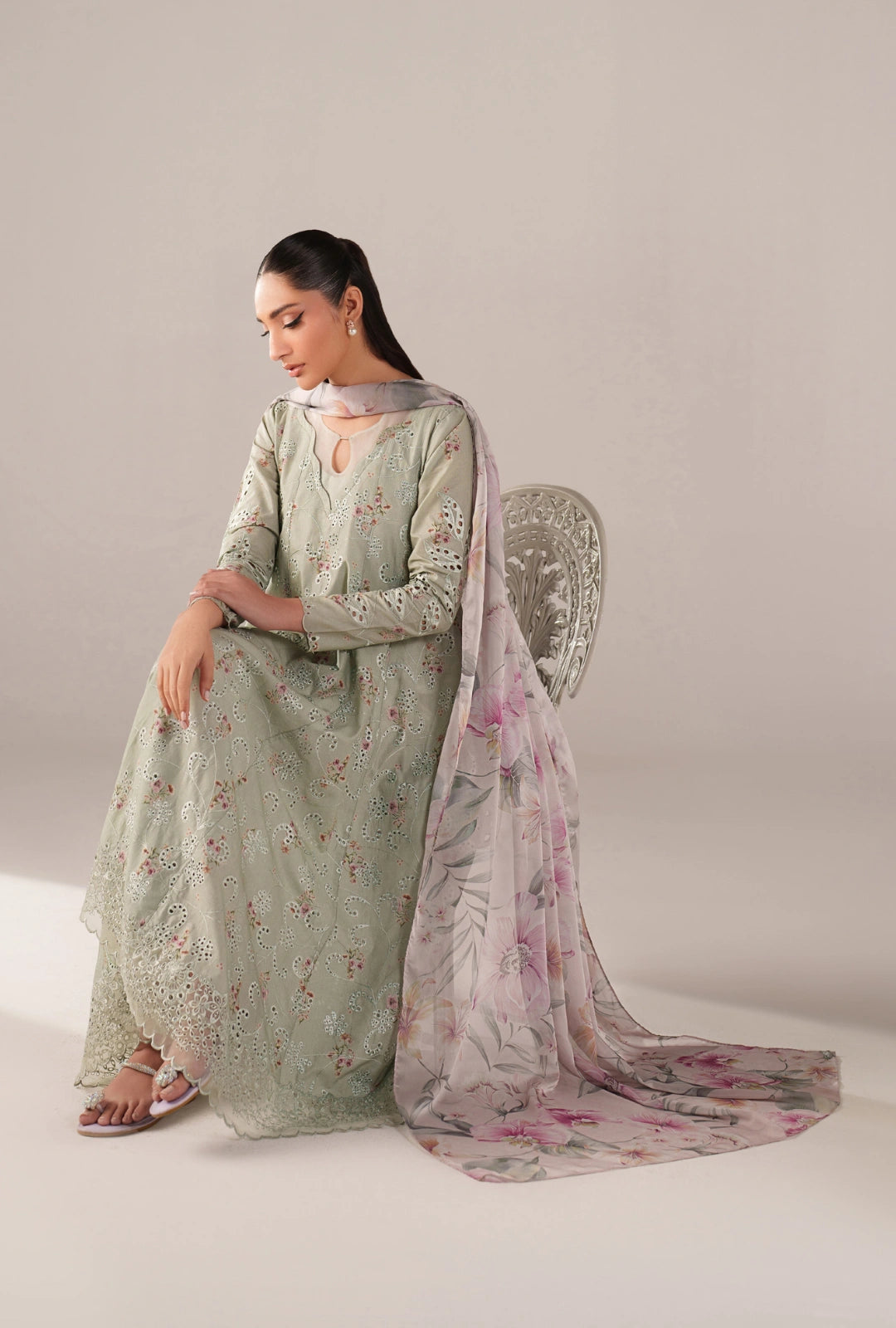IZNIK Luxury Lawn Collection – SS-03 | Mint Green 3-Piece Set