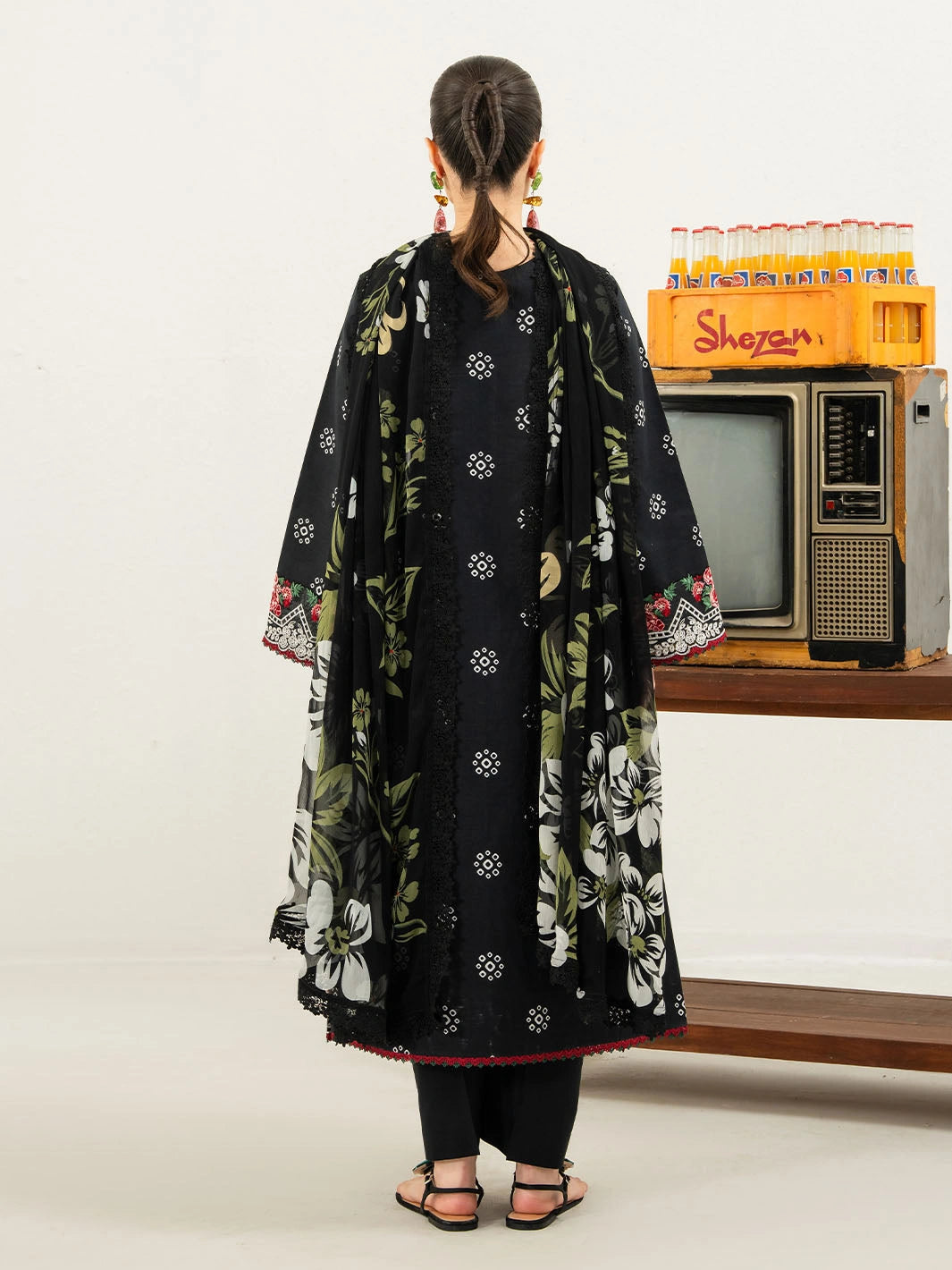 Annaya by Mahnur | Embroidered Lawn Unstitched 3-Piece Suit A-01