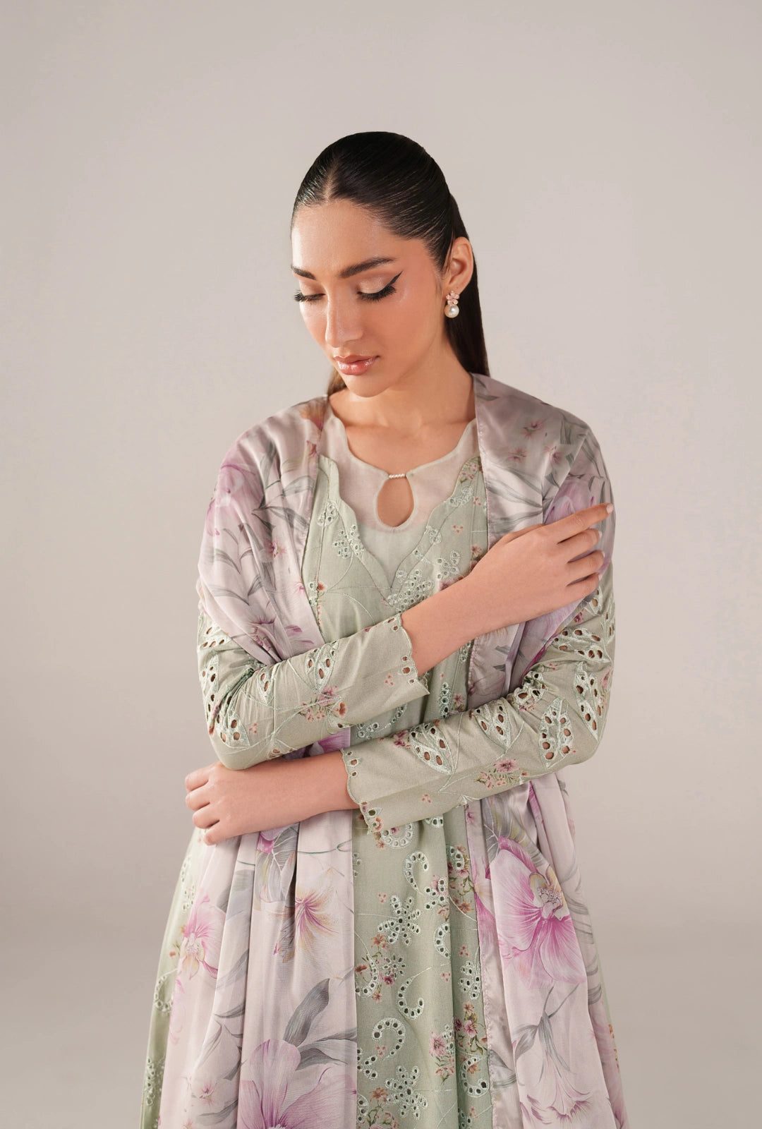 IZNIK Luxury Lawn Collection – SS-03 | Mint Green 3-Piece Set