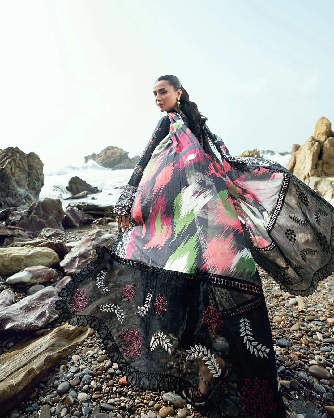 Gardenia by Nurèh – Embroidered & Printed Lawn 3 Piece Suit with Chiffon Dupatta (NSG-199)