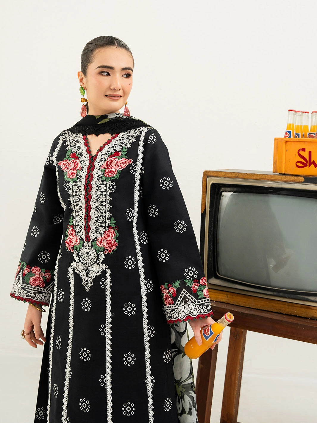 Annaya by Mahnur | Embroidered Lawn Unstitched 3-Piece Suit A-01