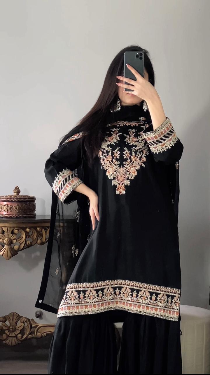 Amna Khurram – Premium Viscose Embroidered 3 Piece Suit with Chiffon Dupatta