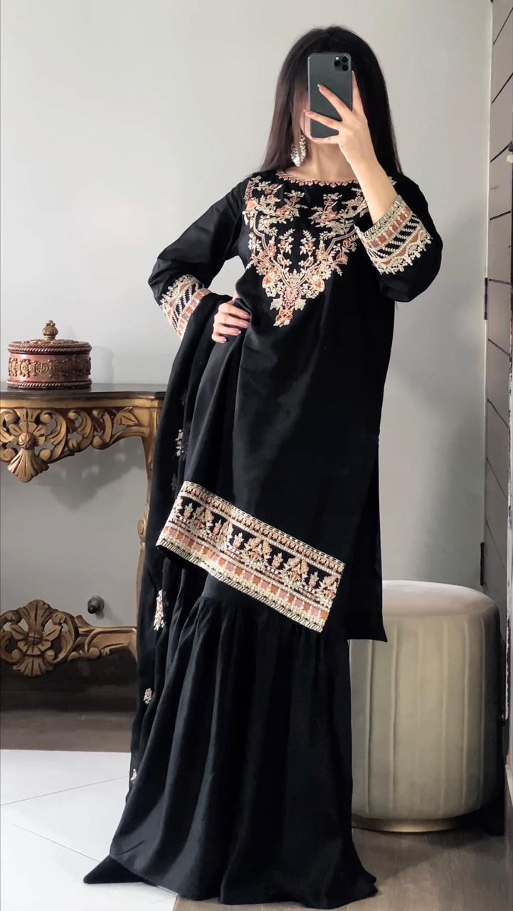 Amna Khurram – Premium Viscose Embroidered 3 Piece Suit with Chiffon Dupatta