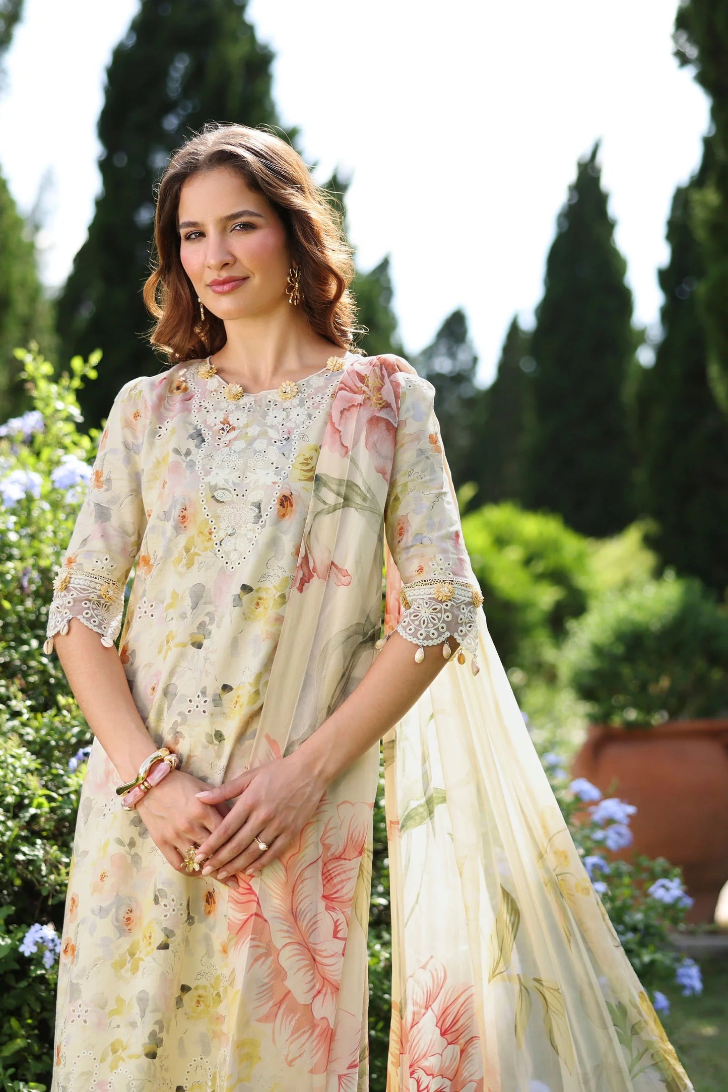 Print Kaari by Raaya – 2 Piece Unstitched Printed & Embroidered Lawn Suit (ELYSIA)