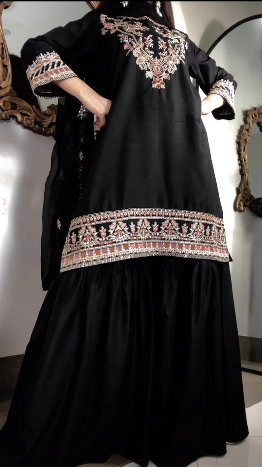 Amna Khurram – Premium Viscose Embroidered 3 Piece Suit with Chiffon Dupatta