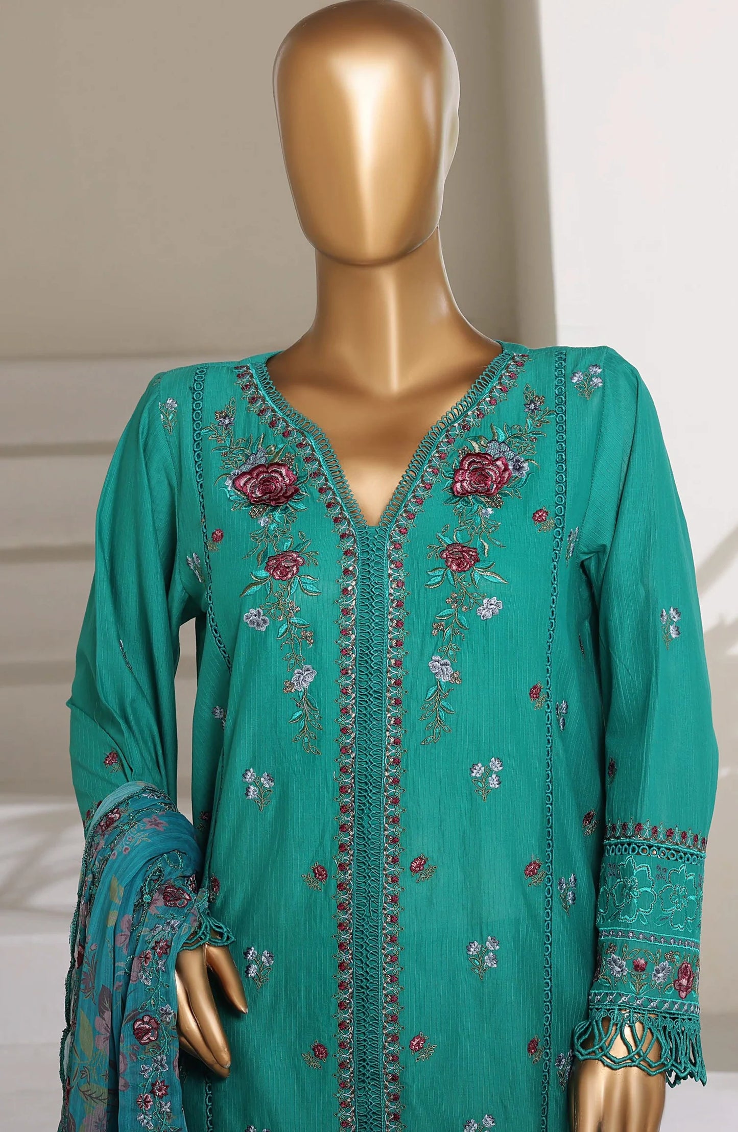 Sadabahar Luxury Embroidered Stitched 3-Piece Suit – D-04 | Festive Collection