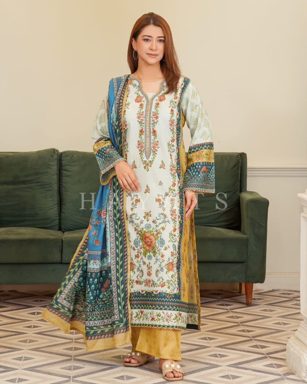 Hayat Luxury Printed 3 Piece Stitched Suit