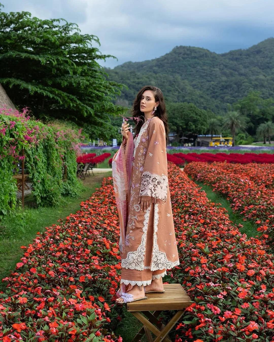 Rosette Reverie – Chikan Embroidered Lawn with Chiffon Dupatta