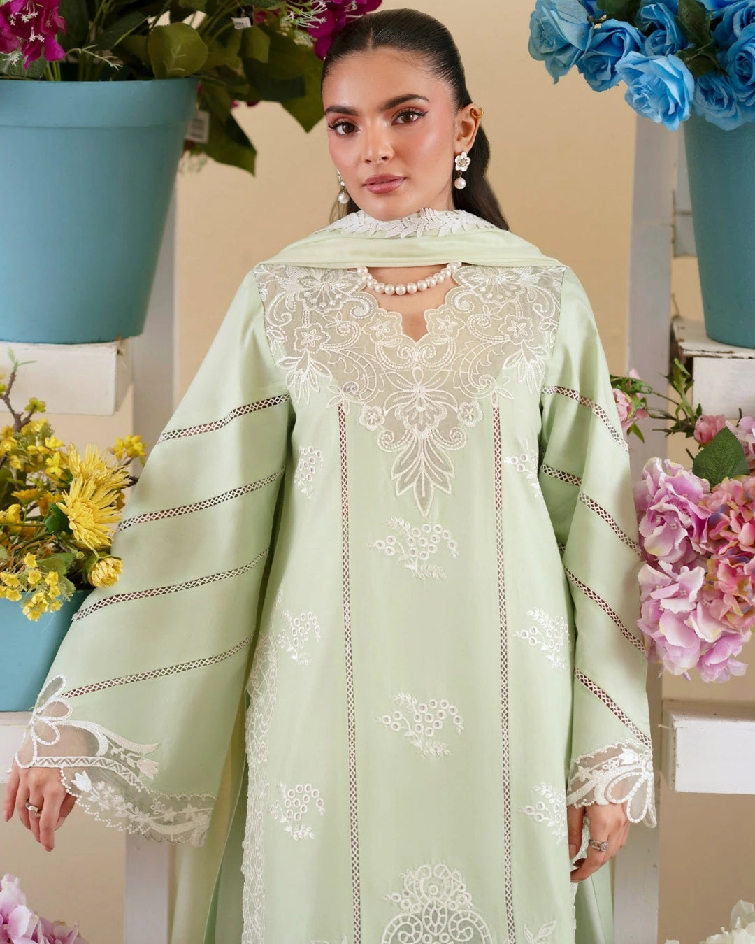 Ember lawn 26 by mahnur stitched (EM-004)
