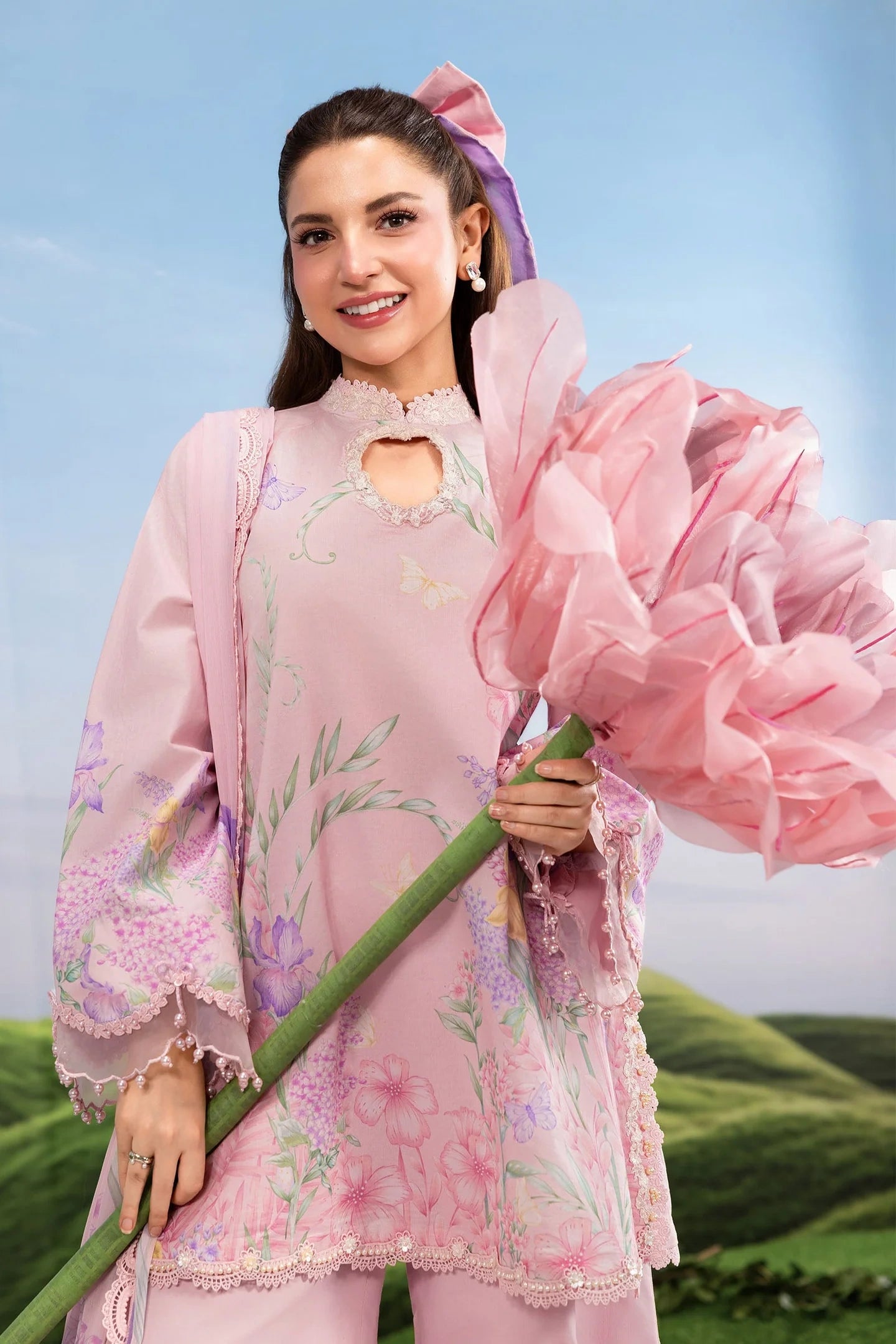 MariaB MBasics-Embroidered Lawn 3 Piece Unstitched Suit with Chiffon Dupatta (D10B)