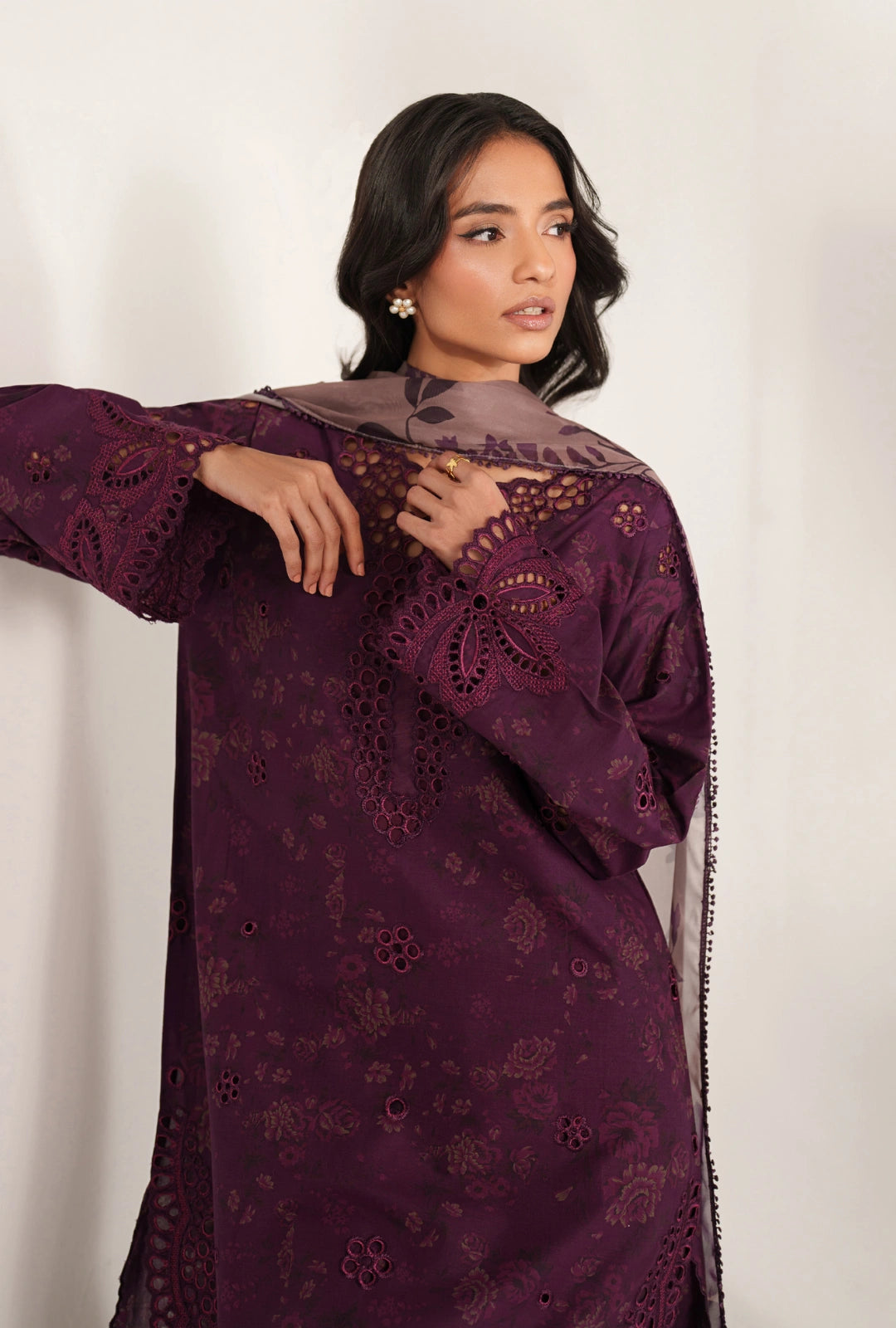 IZNIK Luxury Lawn Collection – SS-05 | Purple Plum 3-Piece Set