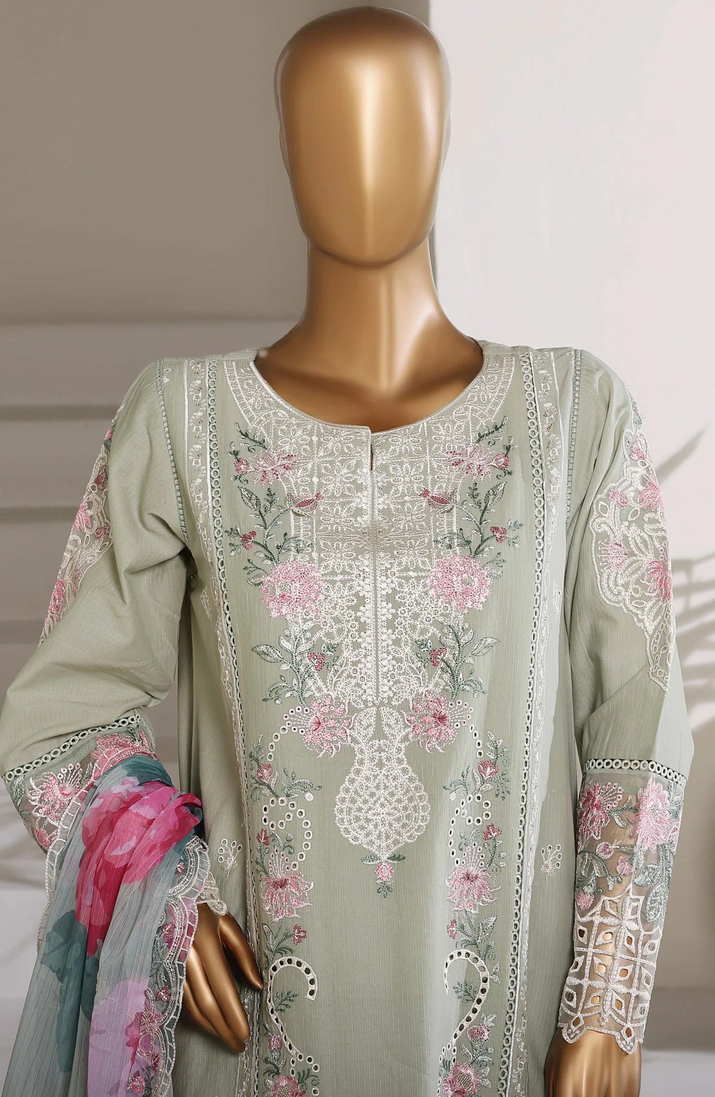 Sadabahar Luxury Embroidered Stitched 3-Piece Suit – D-06 | Festive Collection