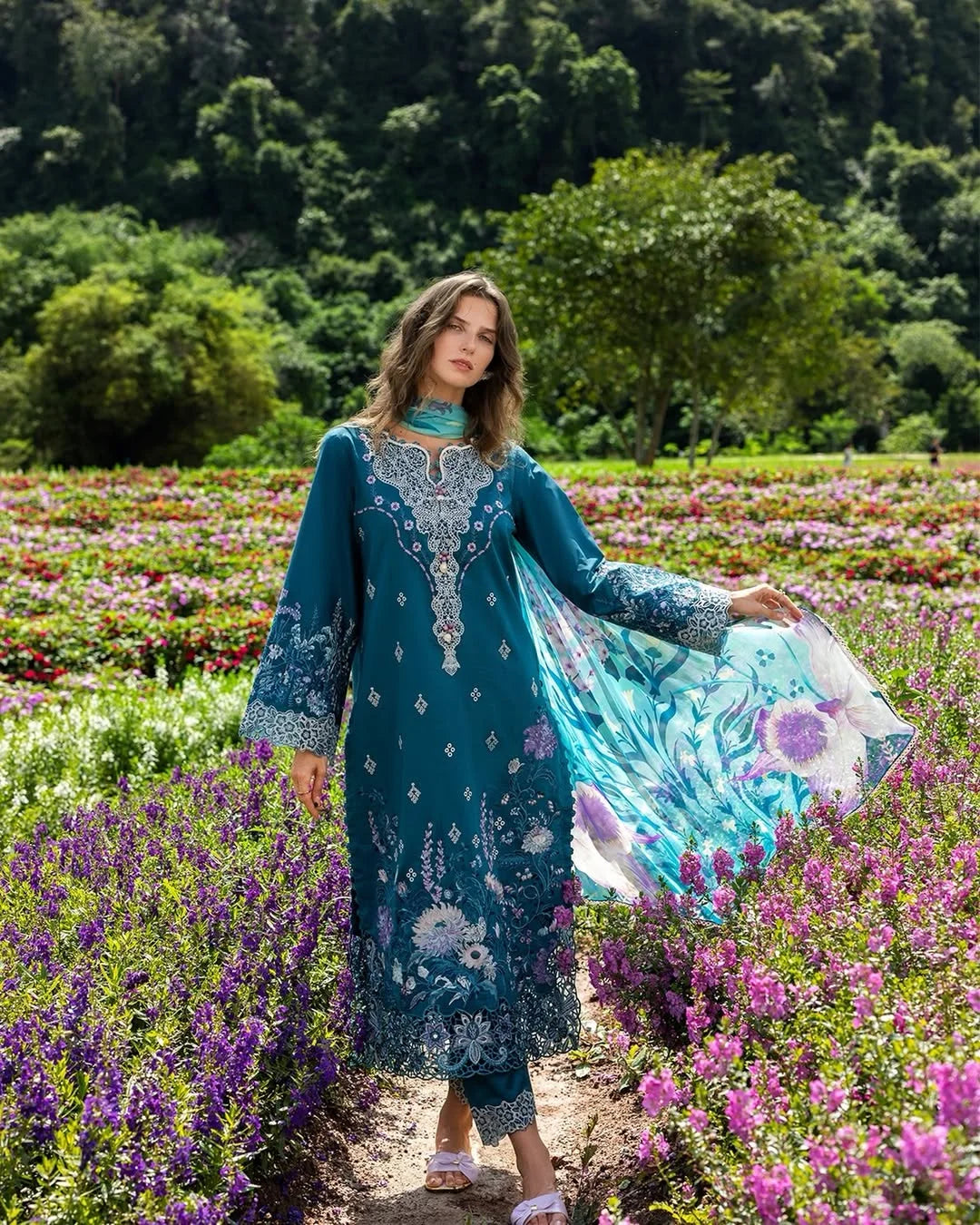 Emerald Fern – Chikan Embroidered Lawn with Chiffon Dupatta