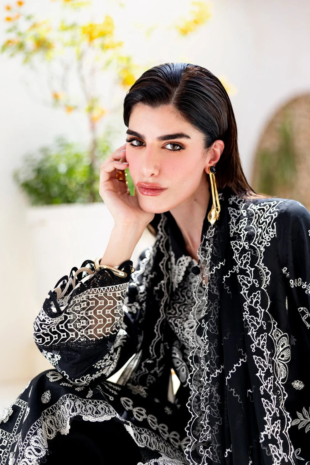 Qalamkar Casual Pret 26 – Jacquard 3 Piece Stitched Suit PA-06 (Black)