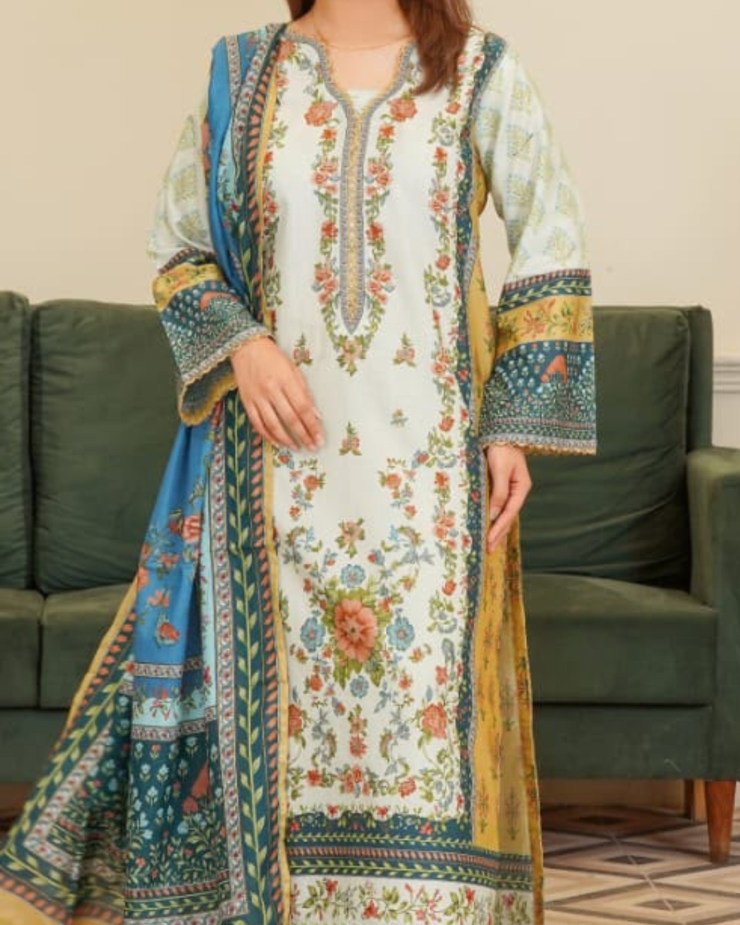 Hayat Luxury Printed 3 Piece Stitched Suit