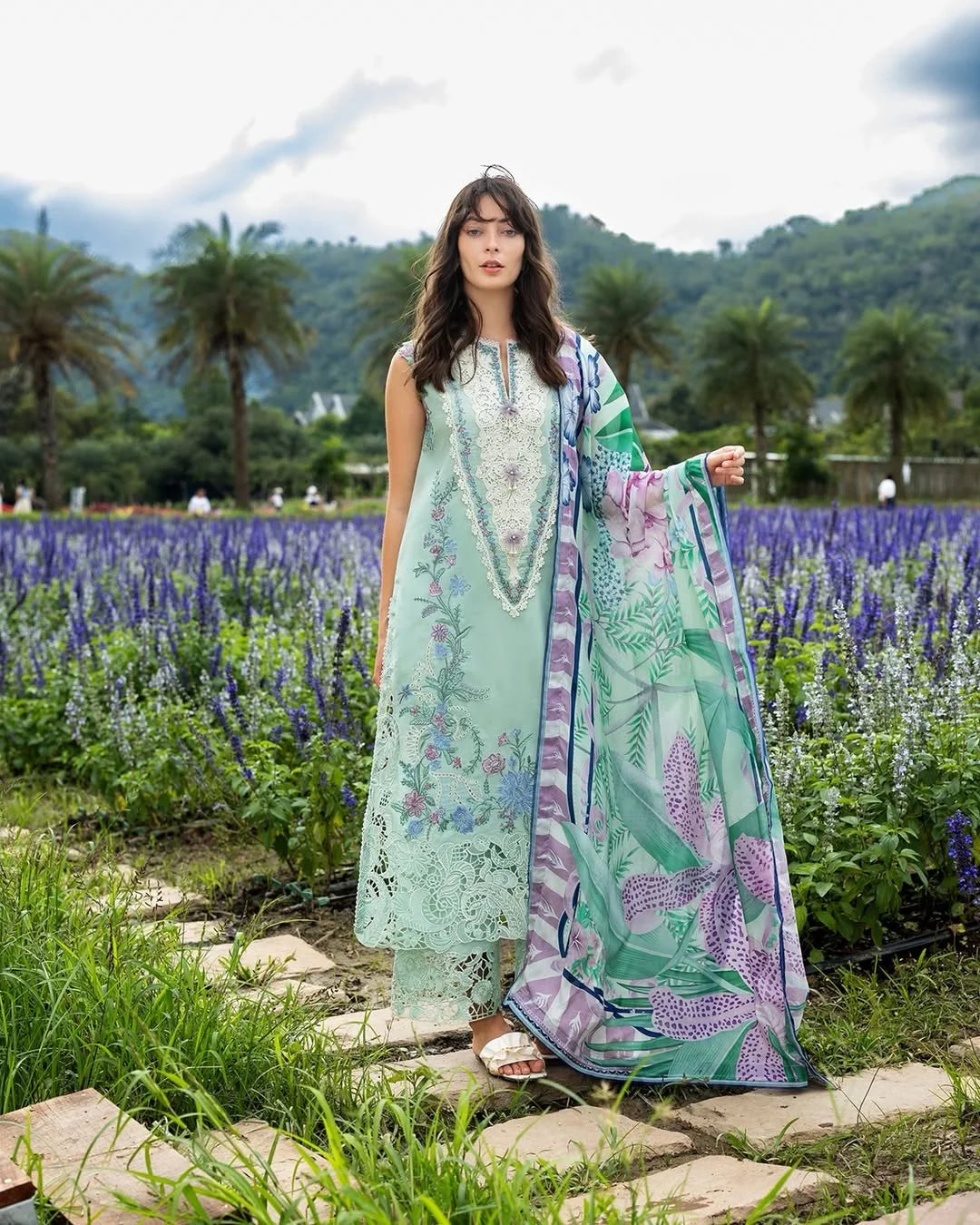 Hummingbird Haven – Chikan Embroidered Lawn with Silk Dupatta