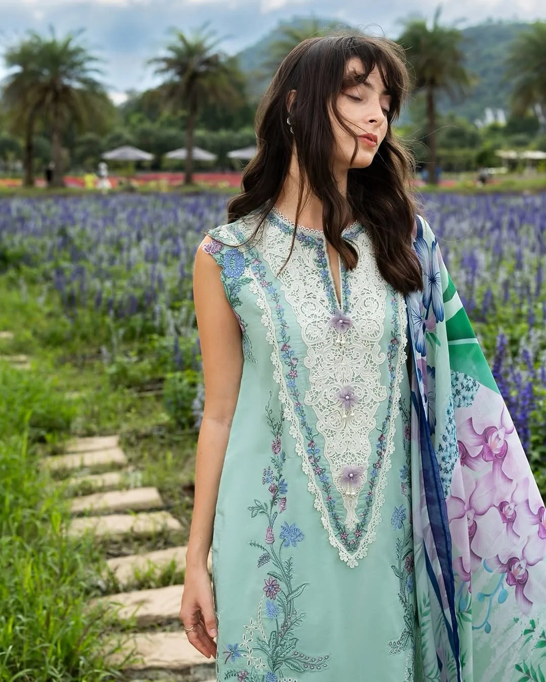 Hummingbird Haven – Chikan Embroidered Lawn with Silk Dupatta