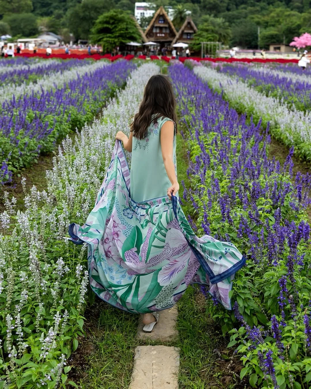 Hummingbird Haven – Chikan Embroidered Lawn with Silk Dupatta