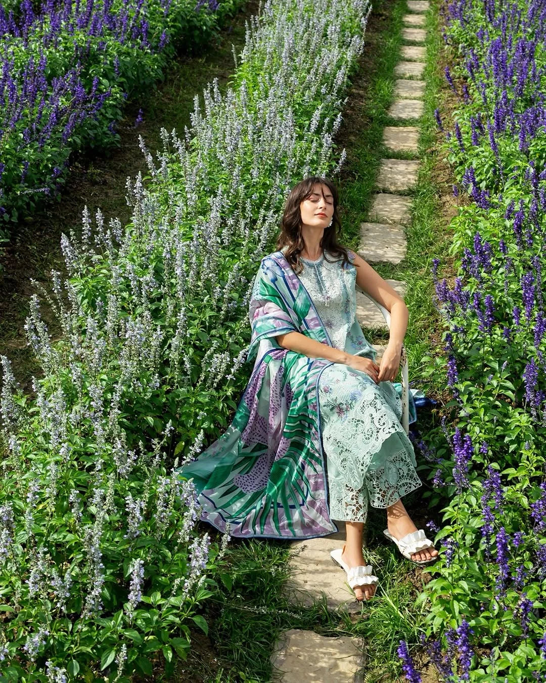 Hummingbird Haven – Chikan Embroidered Lawn with Silk Dupatta