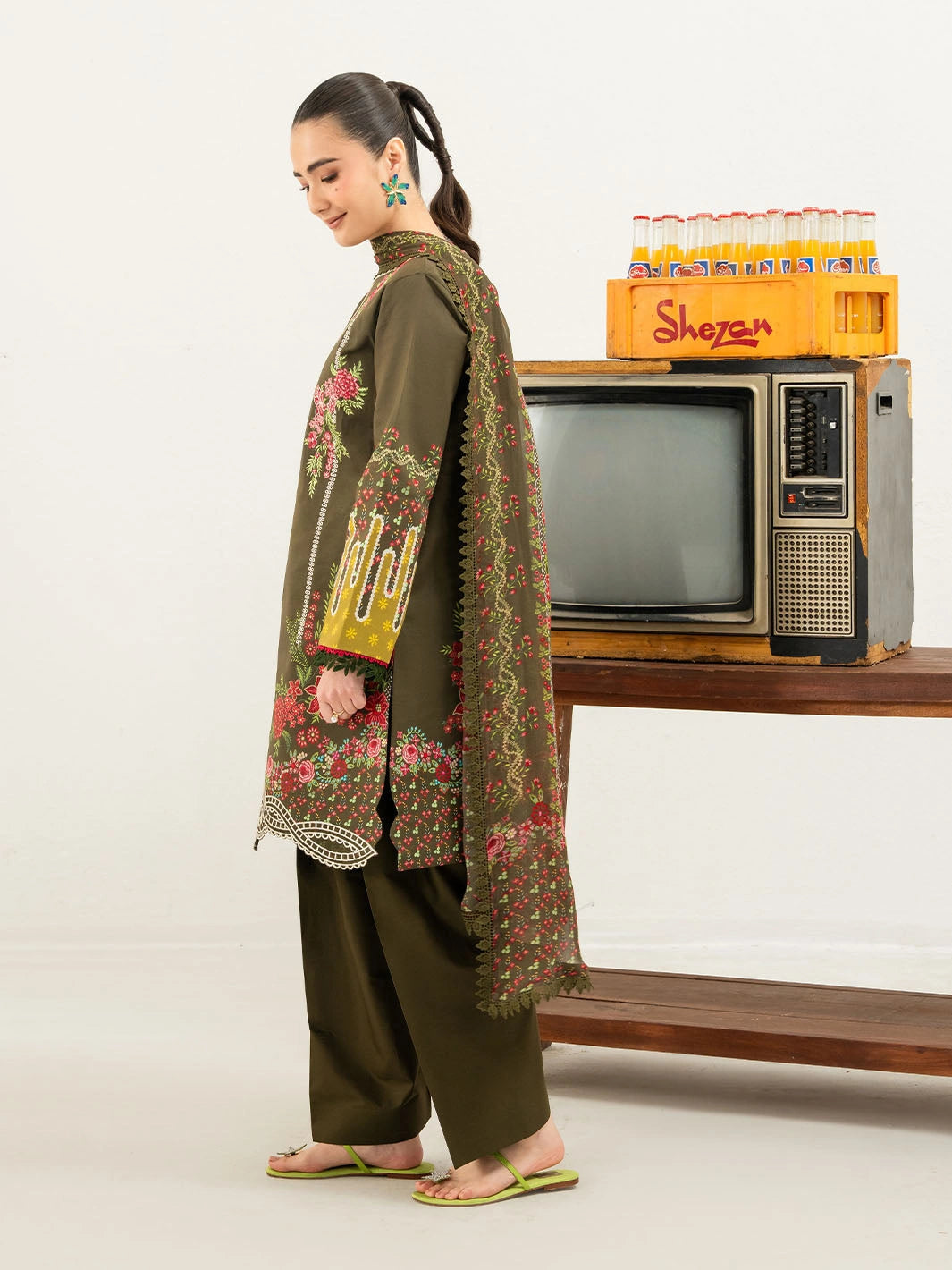 Annaya by Mahnur | Embroidered Lawn Unstitched 3-Piece Suit A-07