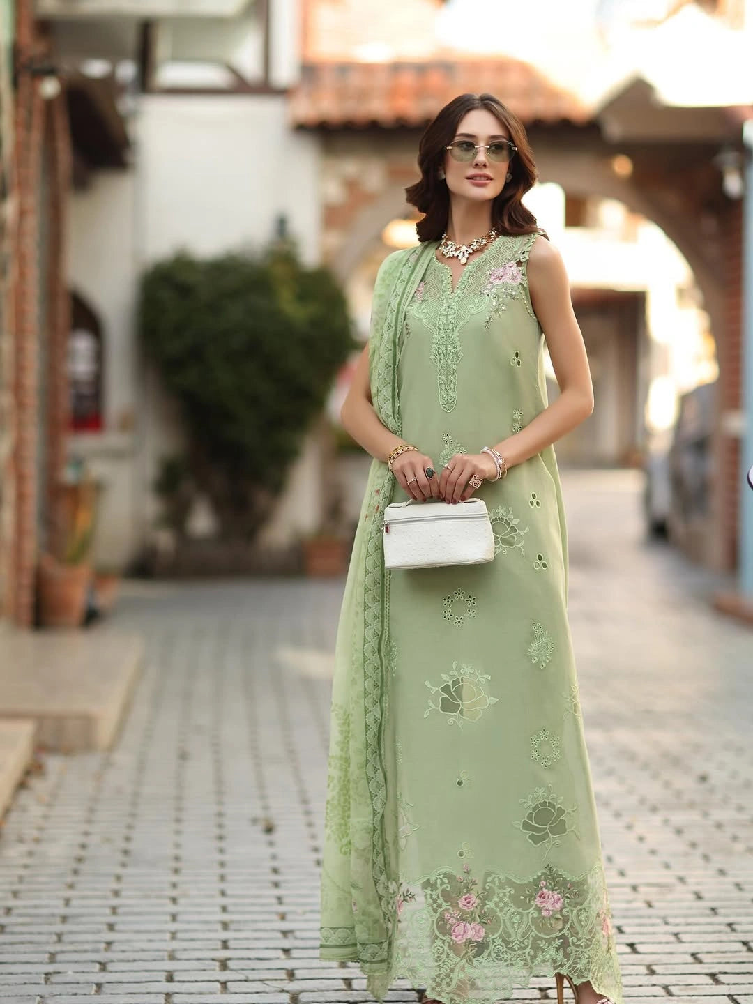 Noor Luxe Chikankari 3-Piece Unstitched Lawn Embroidered Suit (D3 - A)