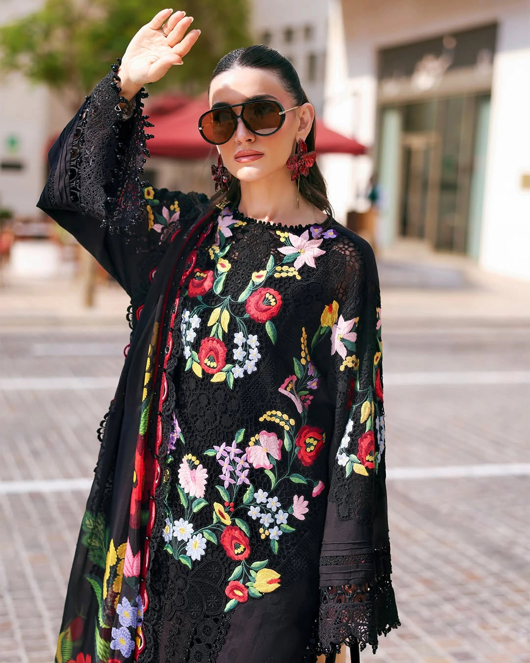 MARIA B LUXURY 3 Piece Embroidered Lawn Suit (Unstitched)