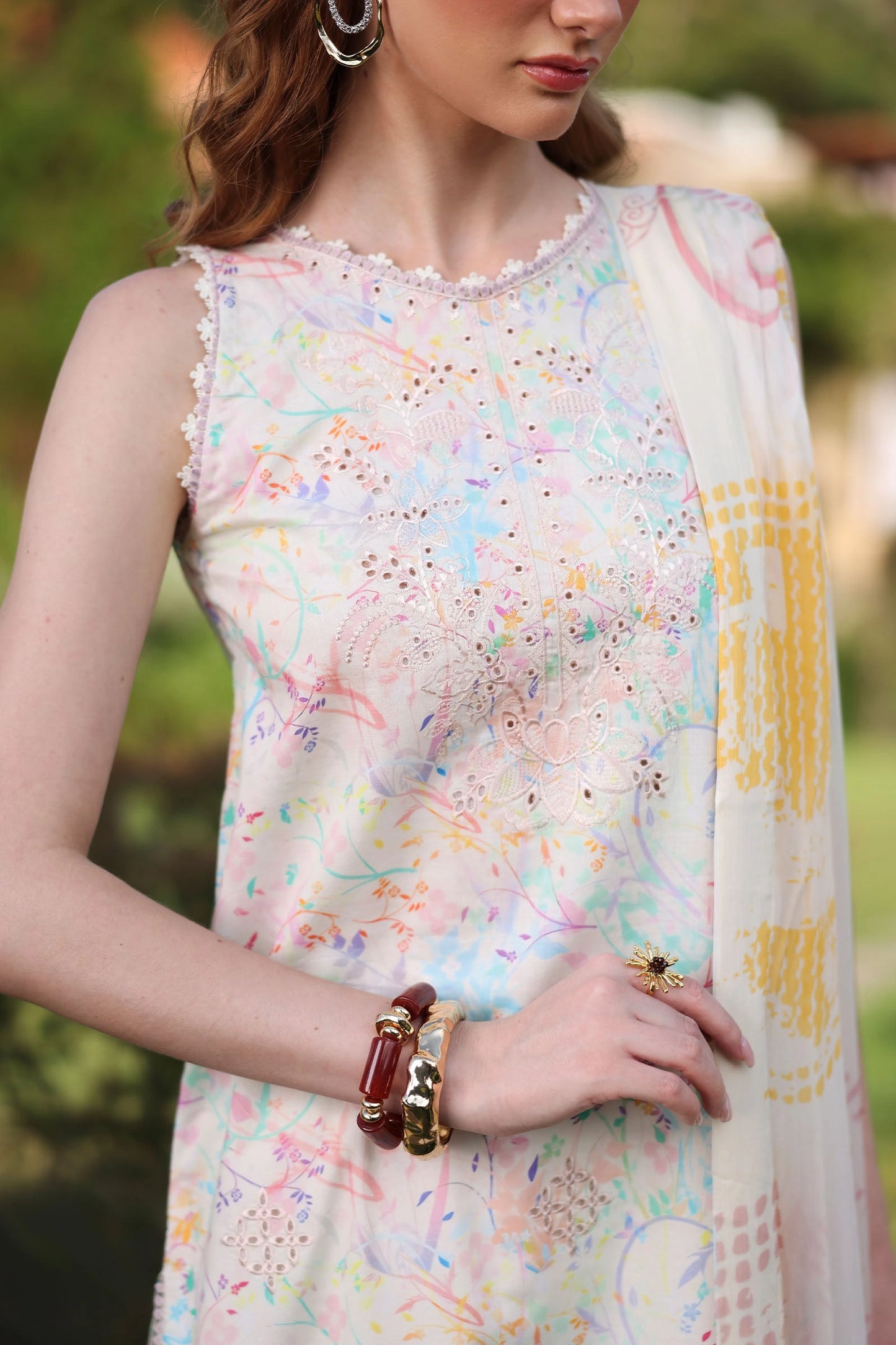 Print Kaari by Raaya – 2 Piece Unstitched Printed & Embroidered Lawn Suit (MARVELLE)
