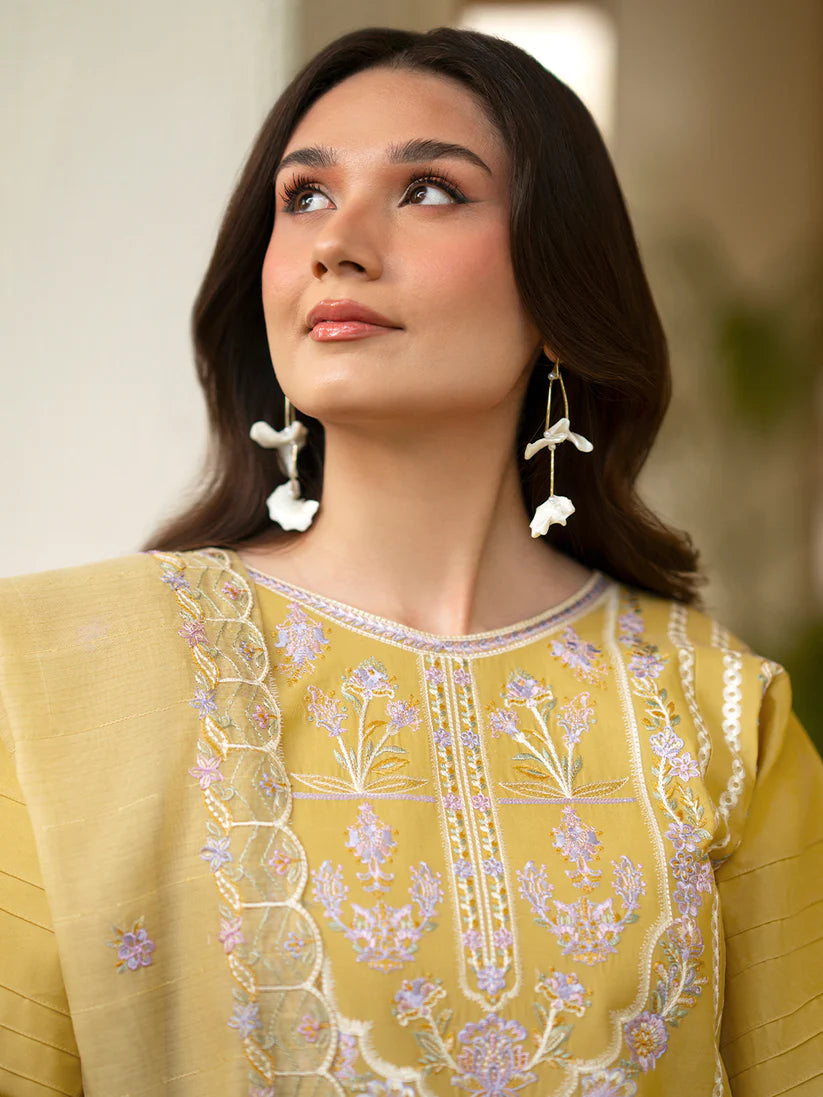 Inlays Mahnur By Angan – Embroidered Lawn 3 Piece Unstitched Suit (AN-003)