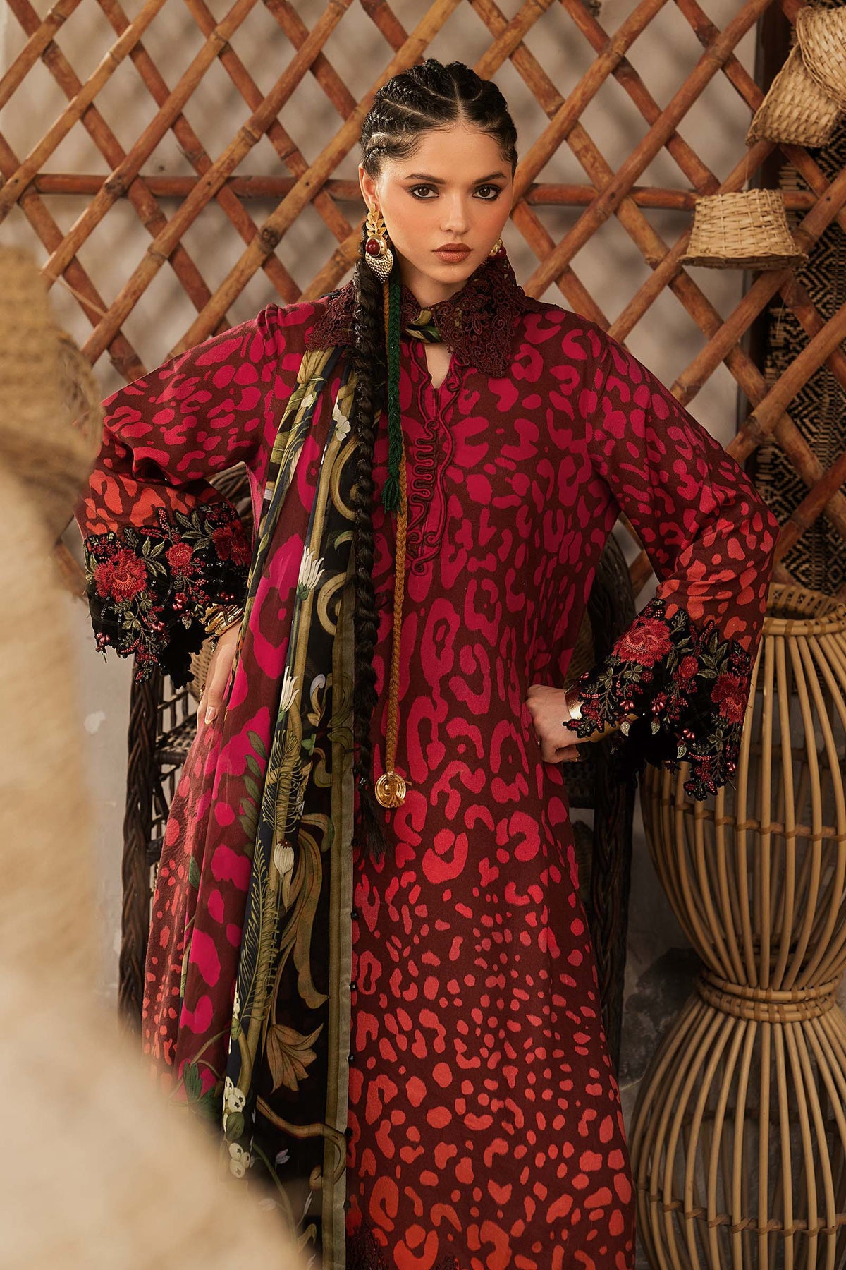 Maria.B M.Prints Volume 31 – 3-Piece Unstitched Embroidered Linen Suit (MPT-31-01-A)