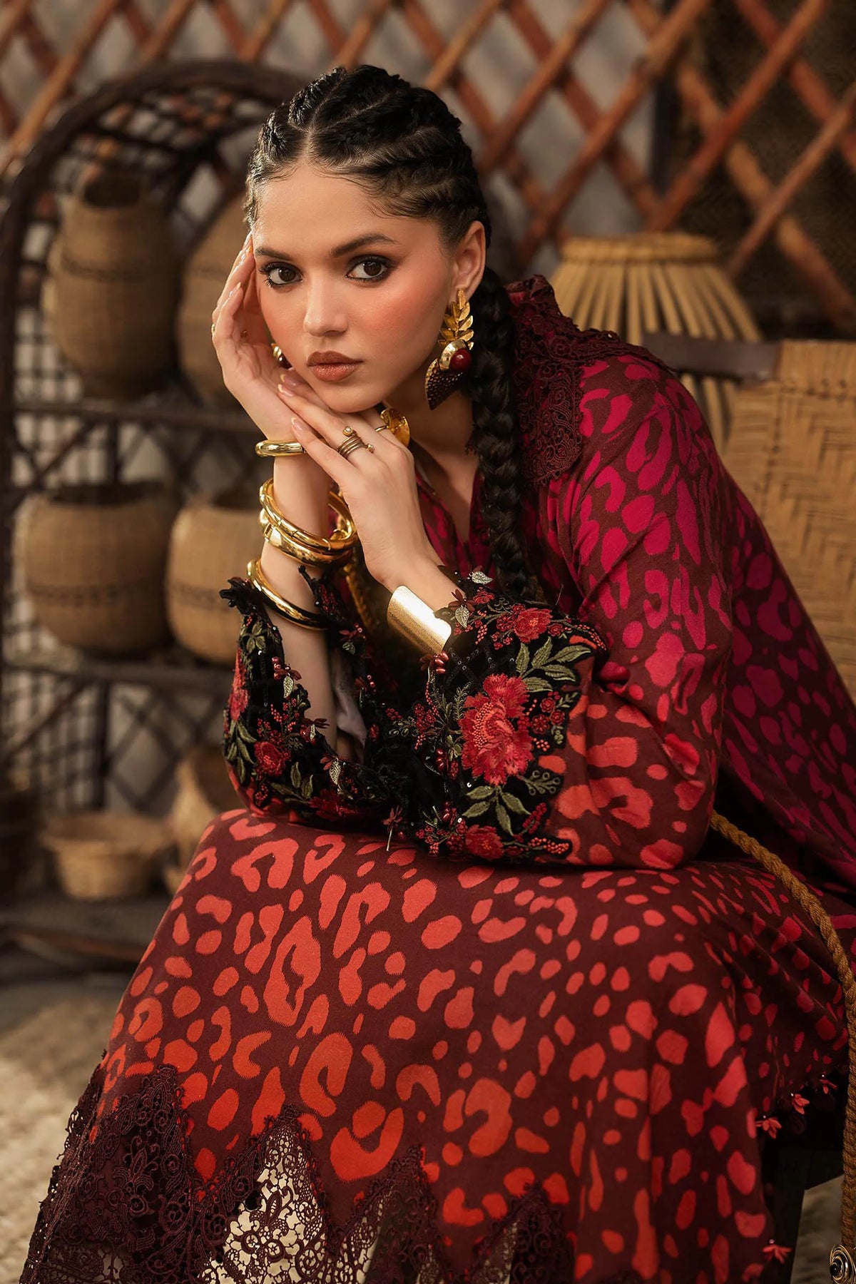 Maria.B M.Prints Volume 31 – 3-Piece Unstitched Embroidered Linen Suit (MPT-31-01-A)