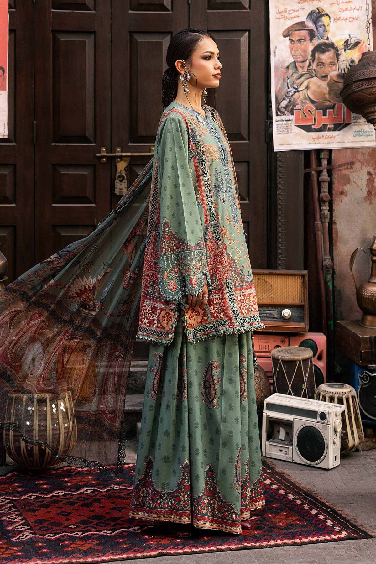 Maria.B M.Prints Volume 31 – 3-Piece Unstitched Embroidered Linen Suit (MPT-31-02-A)