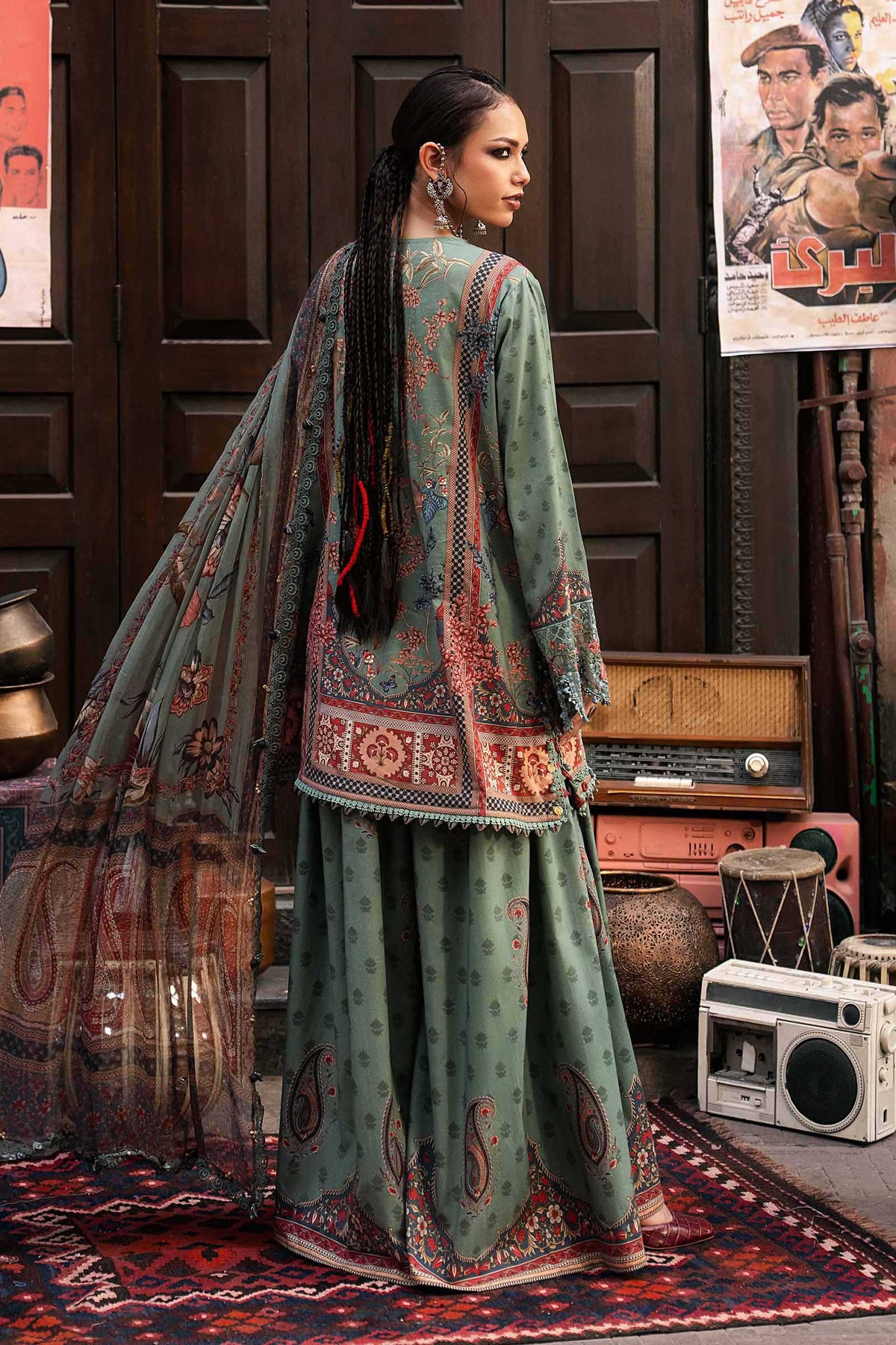 Maria.B M.Prints Volume 31 – 3-Piece Unstitched Embroidered Linen Suit (MPT-31-02-A)