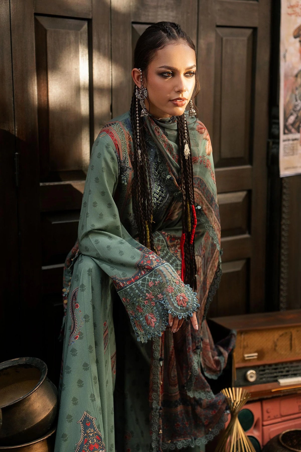 Maria.B M.Prints Volume 31 – 3-Piece Unstitched Embroidered Linen Suit (MPT-31-02-A)