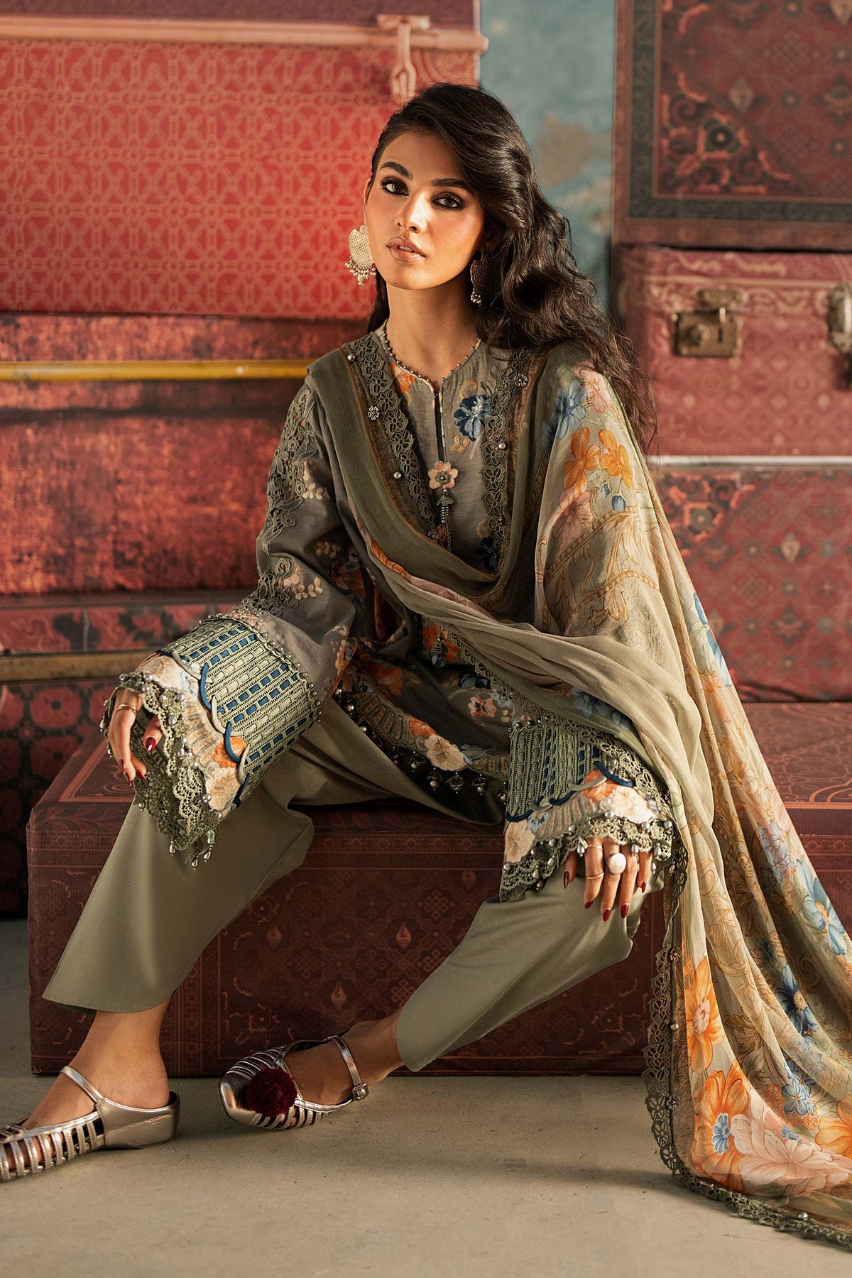 Maria.B M.Prints Volume 31 – 3-Piece Unstitched Embroidered Linen Suit (MPT-31-03-A)